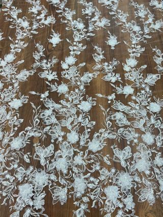 ✨ Pro budoucí nevěsty, které sní o dokonalých šatech… ✨ Představujeme vám nádhernou svatební 3D krajku s plastickými...